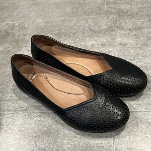 Dansko Neely Black Flats - Size 39